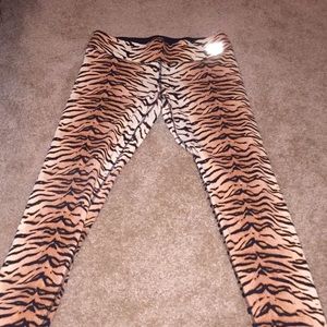 Leopard yoga leggings